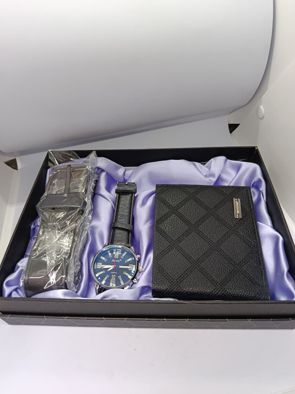 2 in 1 Men’s Quartz Movement Watch + Wallet Comp 2 in 1 Men’s Quartz Movement Watch + Wallet Comp