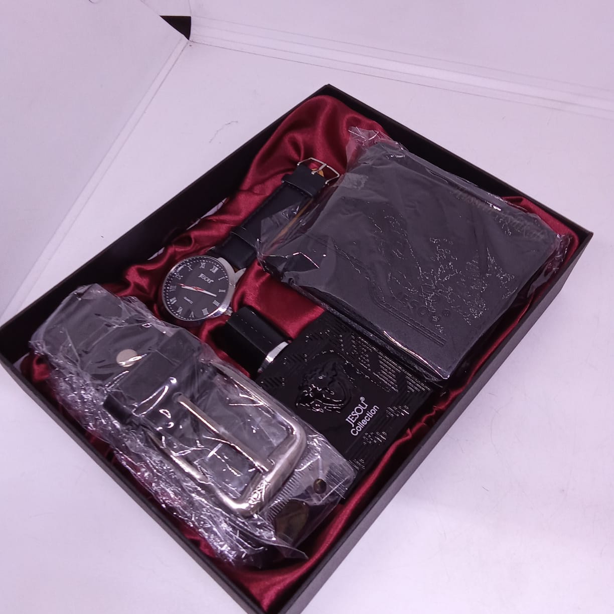 4 in 1 Jesou Mens Gift Set Black 4 in 1 Jesou Mens Gift Set Black