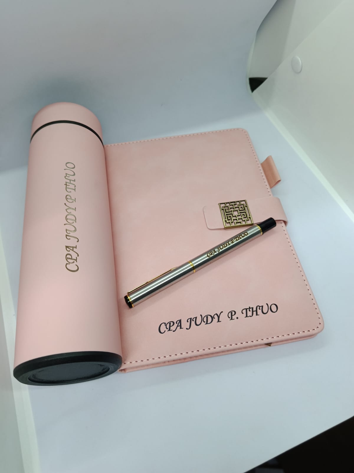 Personalized Notebook Pen and Flask Gift Set Kenya (2) Personalized Notebook Pen and Flask Gift Set Kenya