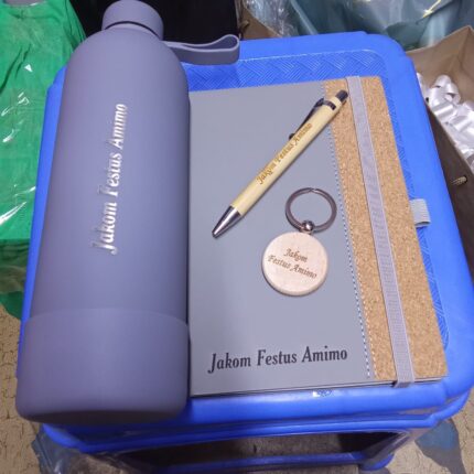Executive Stationery Gift Set – Minimalist Notebook, Pen & Keyholder