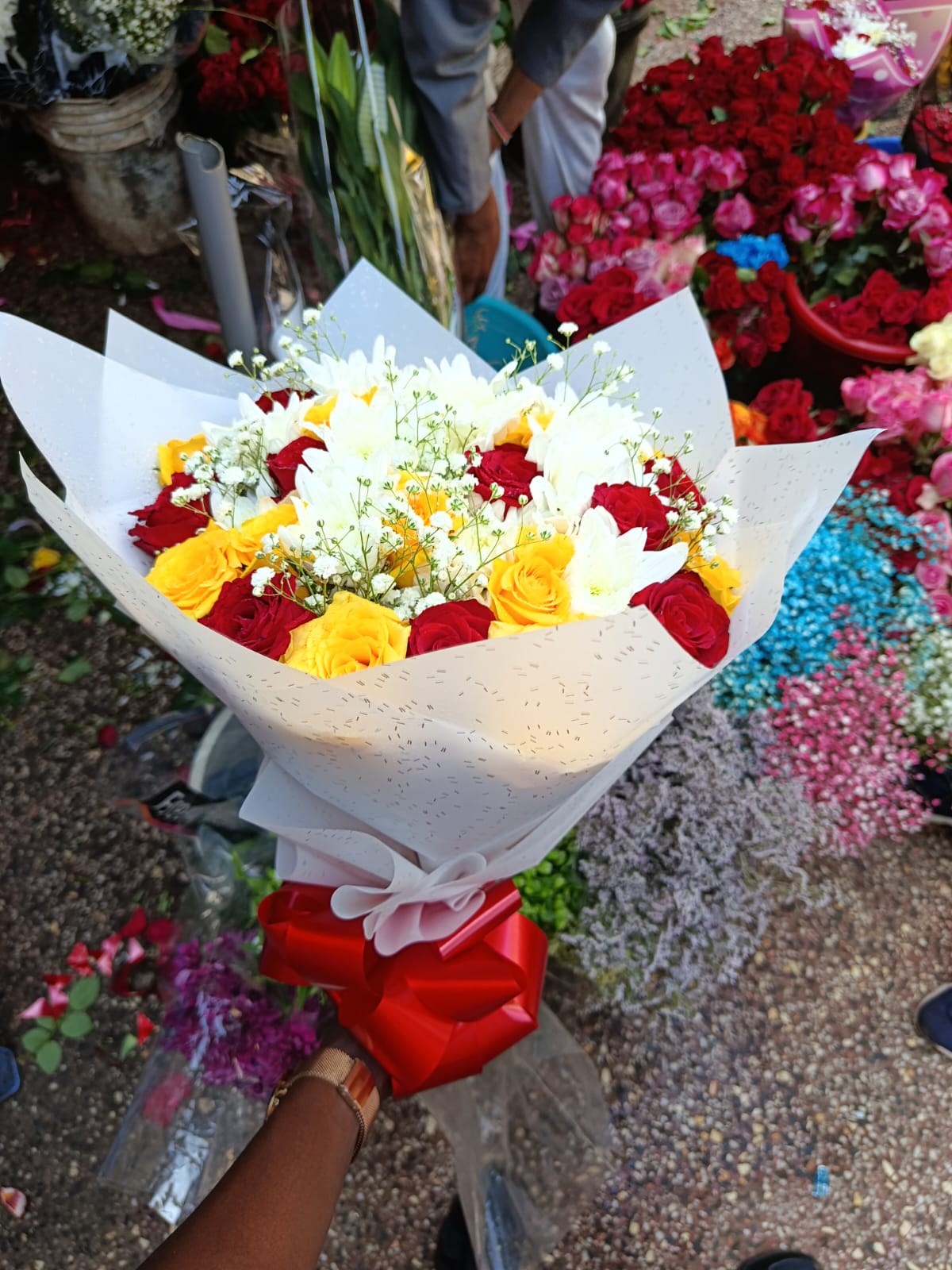 WhatsApp Image 2026-06-10 at 6.28.53 PM 25 Fresh Roses Flowers with Chocolate – Premium Gift Set