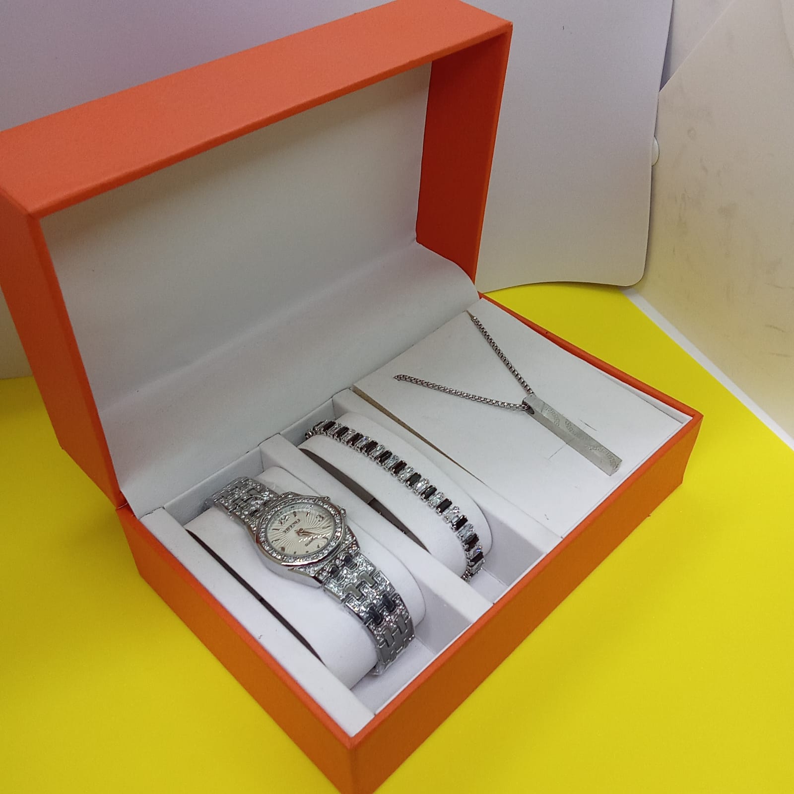 WhatsApp Image 2026-07-31 at 20.17.20 Women's Silver Watch Gift Set – Watch, Bracelet & Necklace Gift Box - Image 1