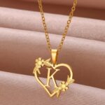 Personalized Gold Initial Heart Necklace with Floral Design for Women - Image 4