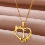 Personalized Gold Initial Heart Necklace with Floral Design for Women - Image 2